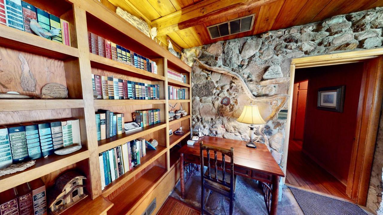 Pack Creek ~ Ranch House Villa Moab Exterior photo
