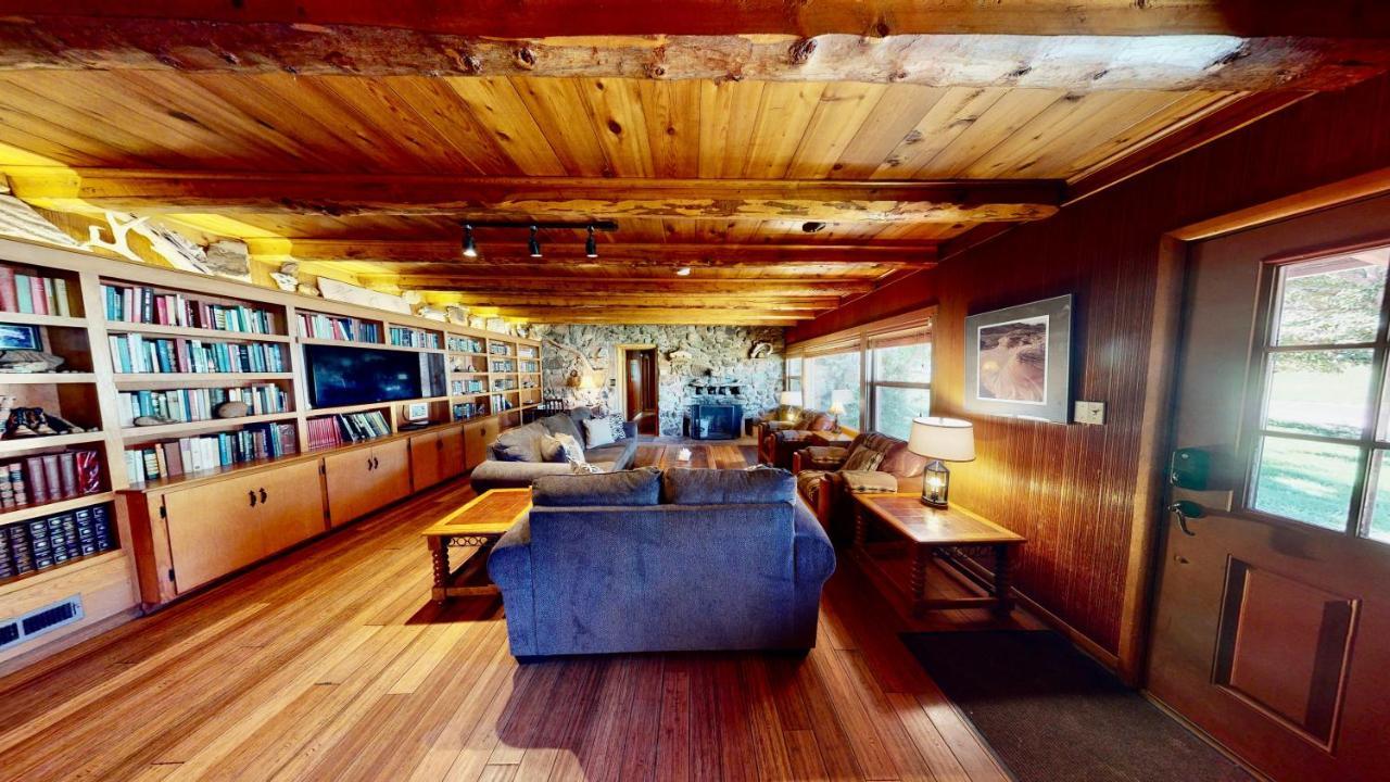 Pack Creek ~ Ranch House Villa Moab Exterior photo